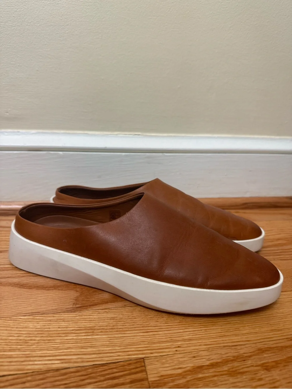 Wolf & Shepherd 9 Italian Leather Loafer Mule Memory Foam Cushion Comfy Luxury